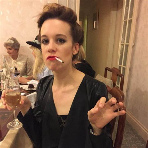 Chloe Pirrie nue. Photos et Vidéos de Chloe Pirrie Nue, Sex。